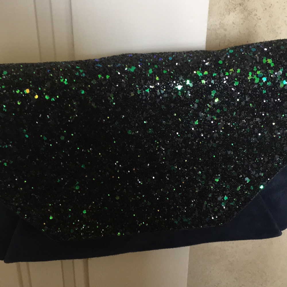 💝NWT Ann Taylor Blue Suede Green Sparkle Clutch - Picture 2 of 9